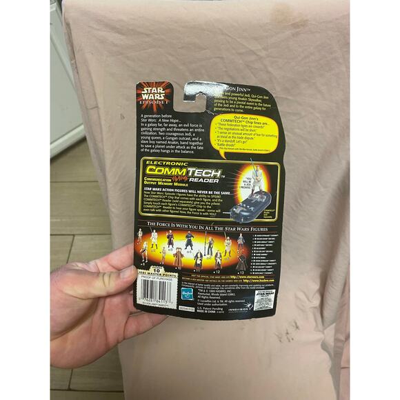 Hasbro Star Wars Qui-Gon Jinn Of Naboo W/Lightsaber And Handle Action Figure - Picture 2 of 3